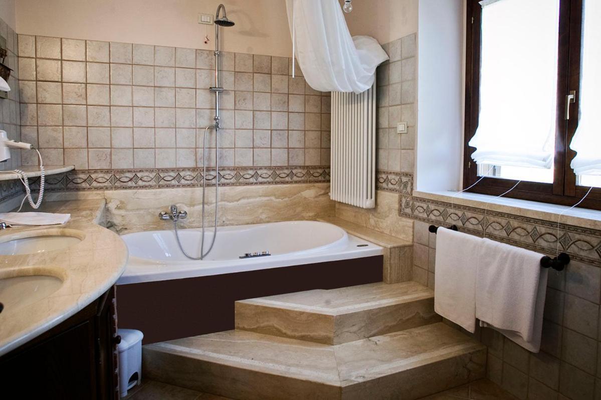 Il Casale Del Ra Guest House Tuoro sul Trasimeno Phòng bức ảnh